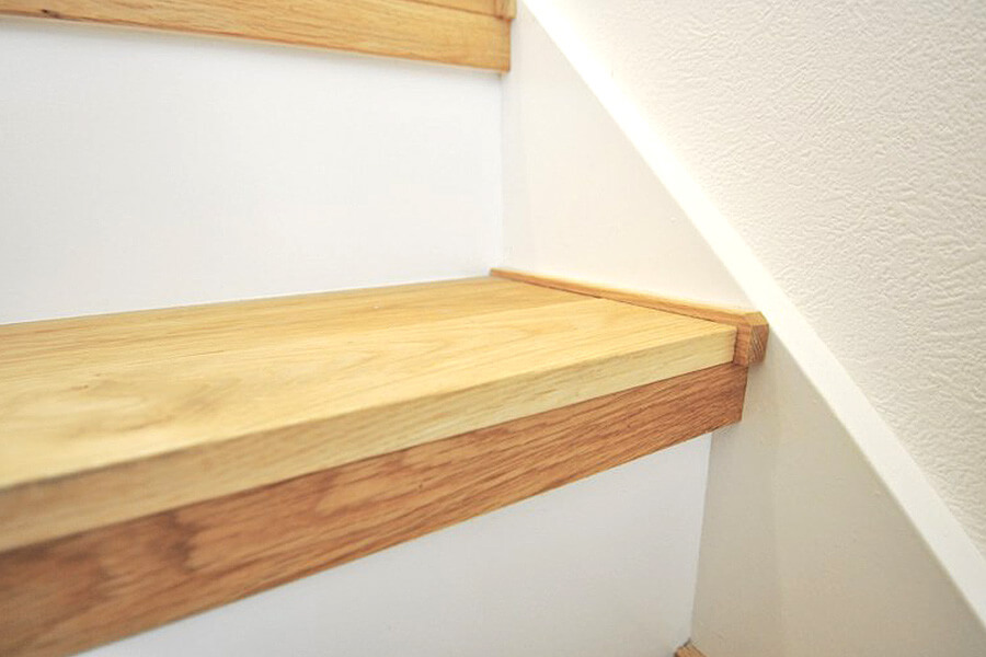 品番:dn-step-200205 北海道産　ナラ 無垢フローリング 階段材 施工画像